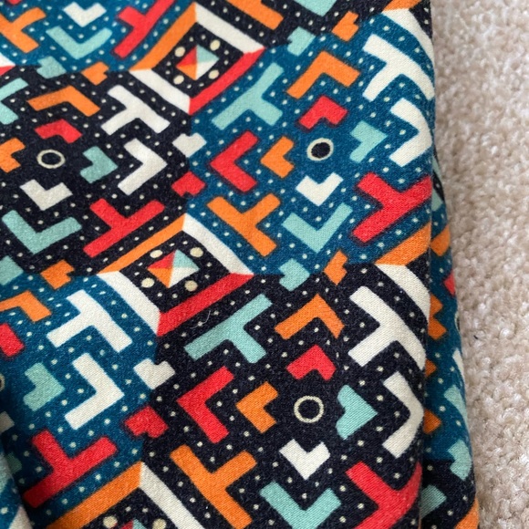 LuLaRoe OS Leggings - Picture 2 of 2